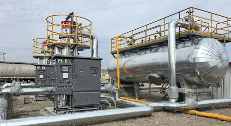 Image of XGTHERMAL's Oilfield Gathering Station (Vertical Intelligent Sand-Settling Electric Heater)